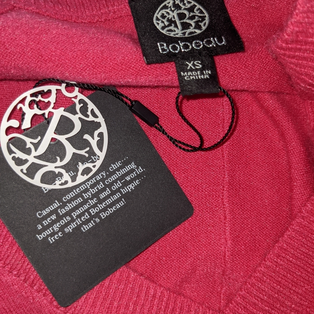 NWT Bobeau (Nordstrom) Light Weight V Neck Sweater - Picture 3 of 3